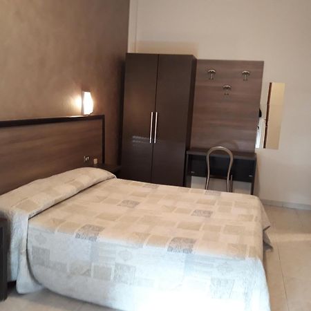 Hotel Salus Milano Ngoại thất bức ảnh