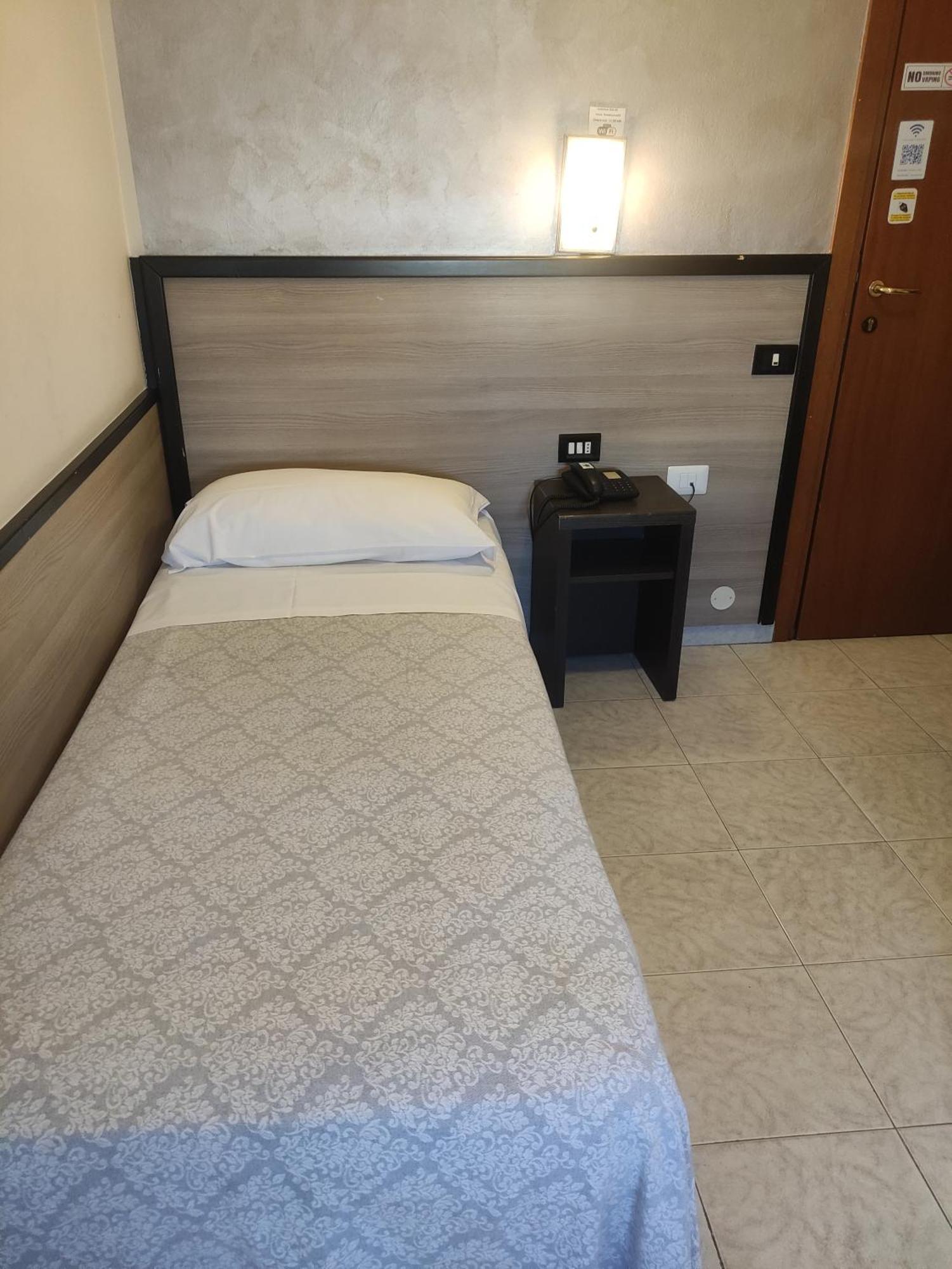 Hotel Salus Milano Ngoại thất bức ảnh